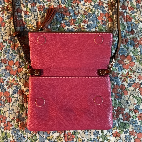 Dooney & Bourke bright pink crossbody clutch fold over bag EUC - Picture 3 of 6